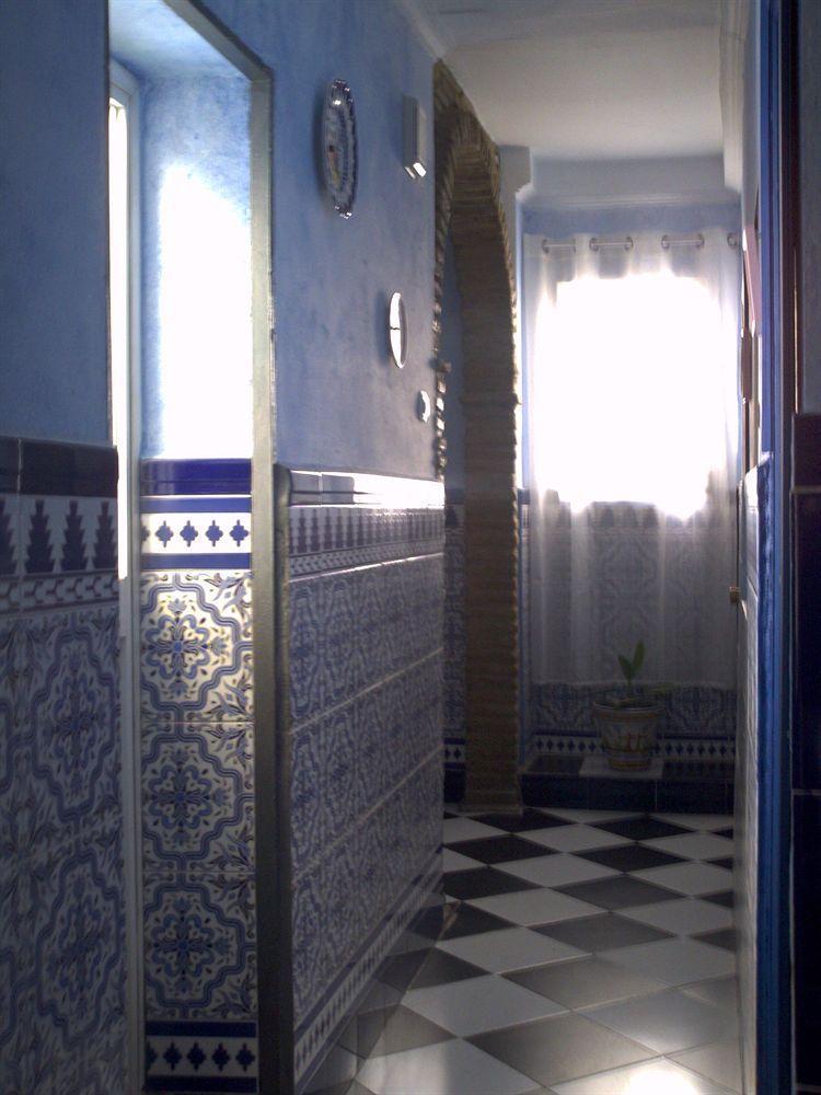 Hostal Lis Севилья Экстерьер фото