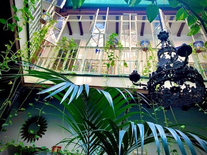 Hostal Lis Севилья Экстерьер фото
