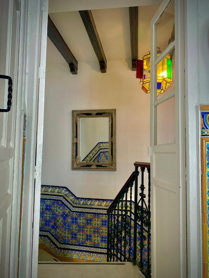 Hostal Lis Севилья Экстерьер фото