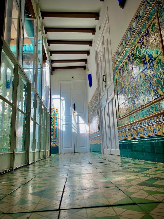 Hostal Lis Севилья Экстерьер фото